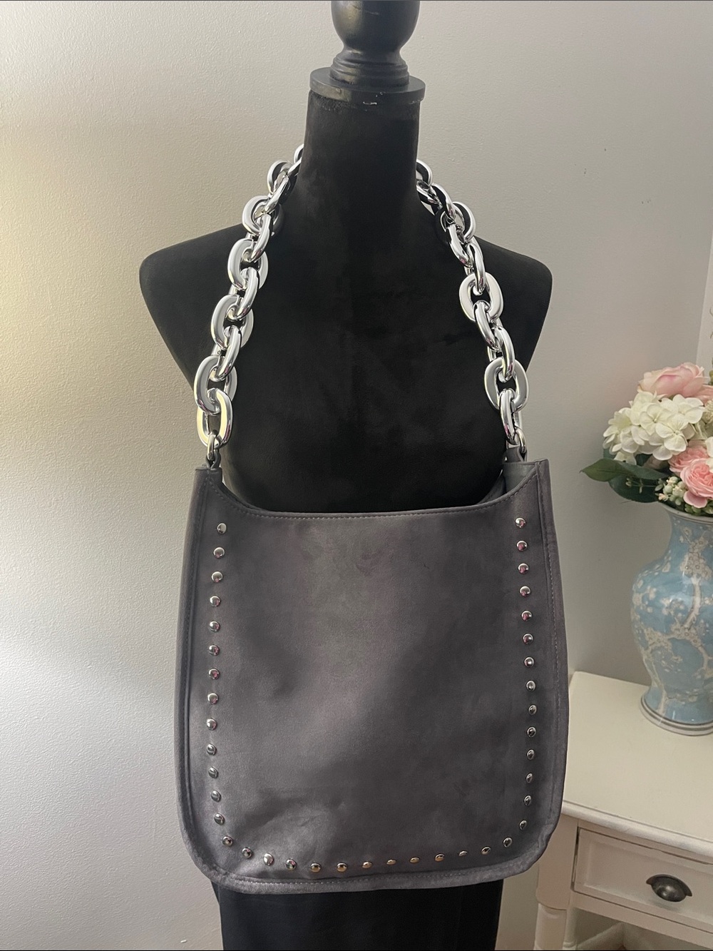 Stud-Trim Grey Leather Shoulder Bag with Chunky Silver Chain Strap